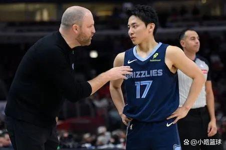 米兰体育-包含日本后卫河村勇辉跟公牛签下双向合同的词条