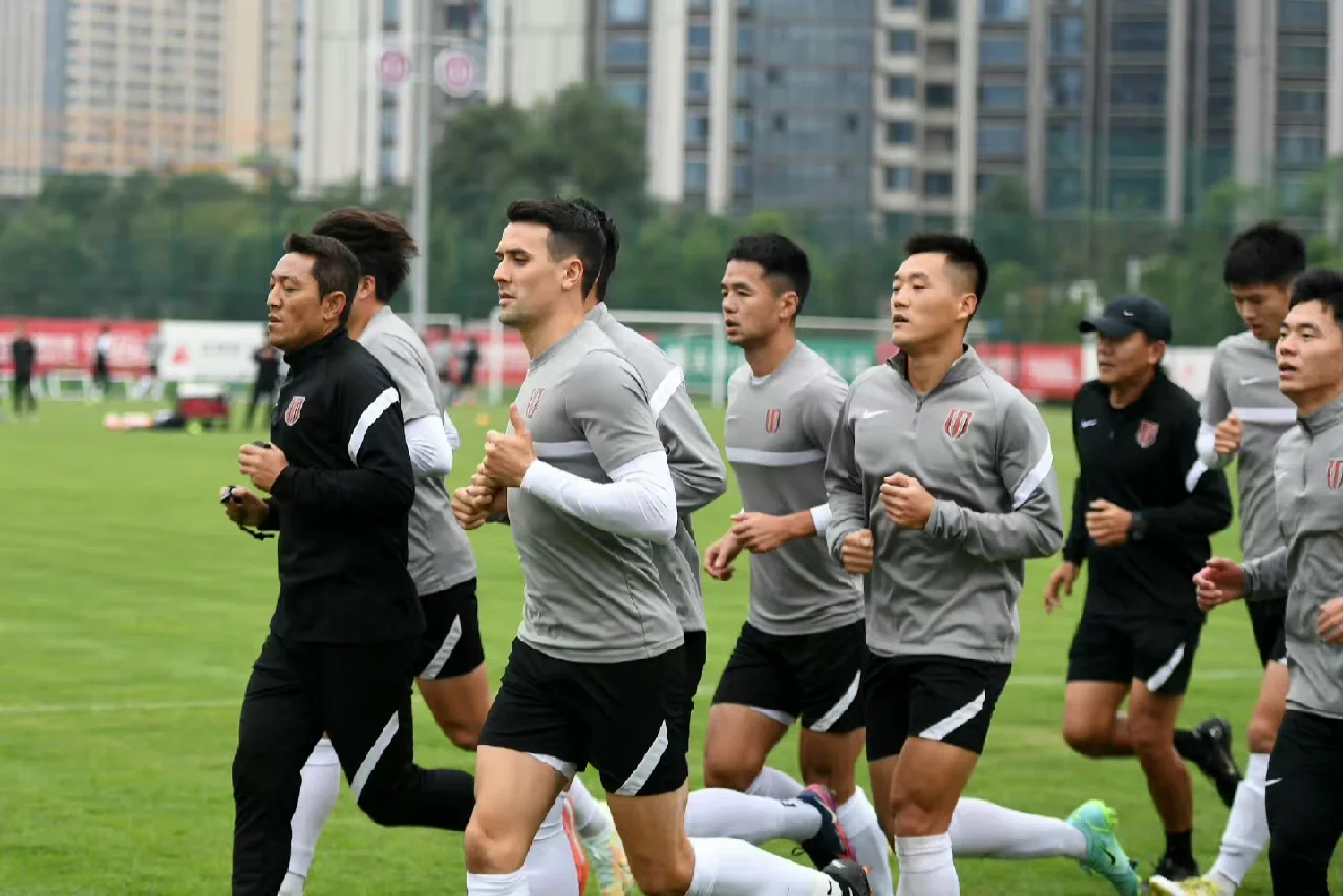 米兰体育-鲁尔士气高昂已备战下一场比赛的简单介绍